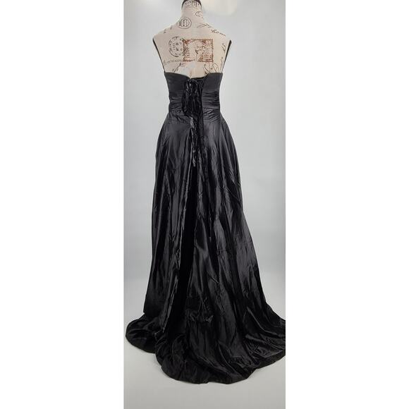 Black satin formal prom Ball gown strapless sweetheart top SZ 4 Goth wedding - Picture 3 of 13